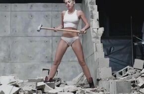 Miley cyrus nude videos